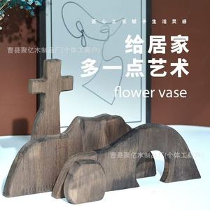 Cruz de Madera Decorativa Hecha a Mano, Adorno de Pascua para Interiores, Regalo Artesanal - Product Image 1