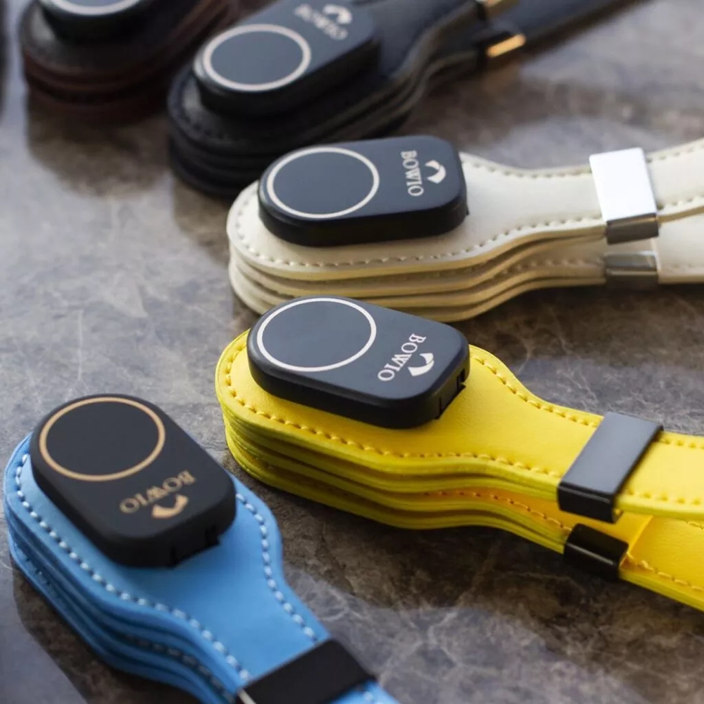 Bowio читает стильно, единственный в своём роде книжный свет, инновационный функциональный и модный