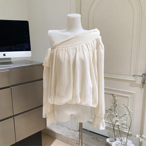 Chemisier coréen asymétrique pour femme en mousseline de soie à manches ballon transparentes, motif à motifs, nouvelle collection automne 2025, haut décontracté pour tous les jours - Product Image 1