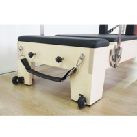 MJD Coaching Hall : Demi-tourneuse de Pilates robuste adaptée, pour l'entraînement en club de fitness spécialisé et le projet de renouvellement global de l'espace