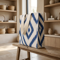 Sac fourre-tout en coton indigo ikat tissé à la main avec logo personnalisé, motif diamant artisanal, toile organique réutilisable, sac à bandoulière pour tous les jours