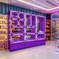 Armoire d'affichage LED moderne sur mesure, directement de l'usine |   Présentoir multifonctionnel et écologique pour les magasins de poupées et les boutiques
