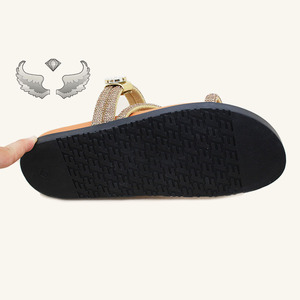 Sandales et pantoufles décontractées pour femmes, de haute qualité, à bout plat, à talon ouvert, respirantes, ornées de strass, pour l'extérieur, vente en gros - Product Image 6