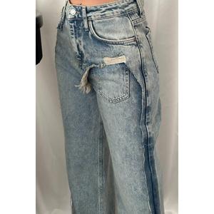 Jeans pour femmes à fente latérale effet délavé, produit en gros - Product Image 2