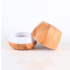 Wooden Classic 550ml 7 Color Led Light Ultrasonic Humidifier 2023 Essential Fragrance Cool Mist Smart Electric for Home - Product Image 3