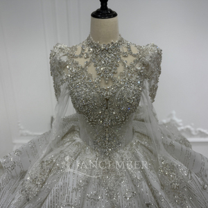 Vestido de Novia Moderno y Magnífico Xs222 en Color Marfil Plateado, Escote Corazón, Estilo Princesa, con Encaje, Drapeado, Lentejuelas y Cuentas, Estilo Real - Product Image 3