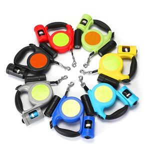 Tartaruga in pelle vegana impermeabile guinzaglio per cani da <span class=keywords><strong>50</strong></span> piedi guinzaglio per cani retrattile da 10M con luce per Dispenser di sacchetti per rifiuti - Product Image 6