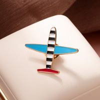 Insignes de broche en métal plaqué émail de revers d'animal de cadeau d'artisanat de prix bas fait sur commande d'usine pour le chapeau de vêtements