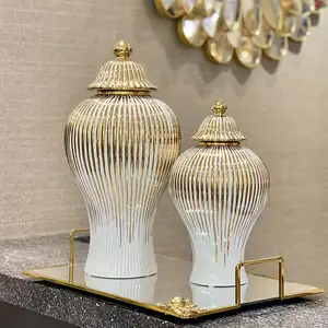 NISEVEN Atacado Personalizado Branco e Ouro Listrado Casa Decorativa Grande Alto Piso Grande Cerâmica Gengibre Jar Vaso Com Tampa para Flor