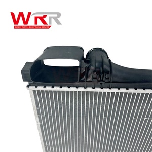 2215003203 2215002603 หม้อน้ำสำหรับเบนซ์ W221 S550 ระบบระบายความร้อนเครื่องยนต์ที่เชื่อถือได้ ถังเก็บน้ำ แกนอะลูมิเนียม ท่อแลกเปลี่ยนความร้อน - Product Image 5
