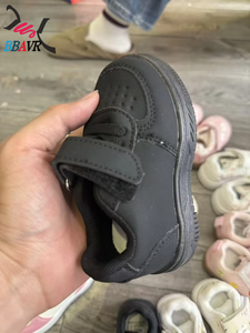 Chaussures pour filles à prix abordable, vente en gros d'usine, excellente qualité, tige en PU, 1 à 2 ans, toutes saisons - Product Image 2