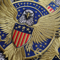 Haute qualité majestueux aigle vol crête broderie emblème presse à chaud patchs de broderie