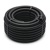 Conduit en plastique noir ondulé pour câbles