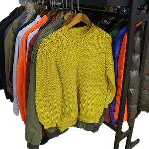Fardos de Ropa de Segunda Mano Premium para Mujer, Abrigos y Prendas de Invierno - Stock <span class=keywords><strong>al</strong></span> <span class=keywords><strong>por</strong></span> <span class=keywords><strong>Mayor</strong></span> para <span class=keywords><strong>Tiendas</strong></span> de Segunda Mano - Product Image 6