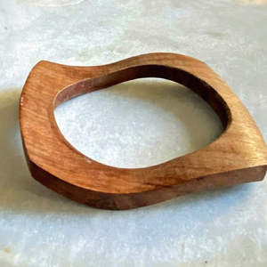 Bracelet manchette en bois MN Exports, style classique rond, finition naturelle, unisexe, pour événements chrétiens - Product Image 1