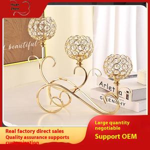 <span class=keywords><strong>Bougeoir</strong></span> en <span class=keywords><strong>cristal</strong></span> de voiture classique dorée haut de gamme de Style européen <span class=keywords><strong>Bougeoir</strong></span> en métal décoratif créatif pour hôtel de mariage à la maison - Product Image 2