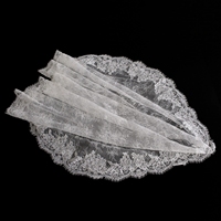 Voile de mariée court à une couche, nouveau design romantique en dentelle, style tendance