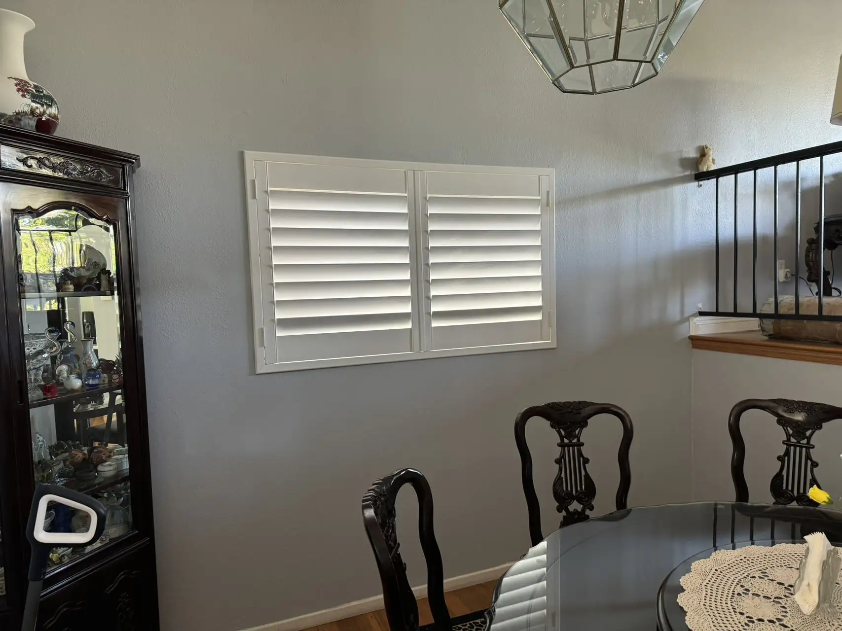 Adjustable China factory to Australia USA Canada Plantation Shutter Hinged Bedroom Living Room PVC Plantation Shutters