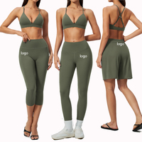 Ensemble de yoga et pilates personnalisé pour femmes avec logo, soutien-gorge de sport croisé et pantalon/short taille haute respirant, vêtements de sport en gros