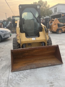 Minicargadora Usada de Alta Calidad Caterpillar CAT 246C CAT246D 246d 226 272 en Buen Estado, Disponible en Shanghái - Product Image 2