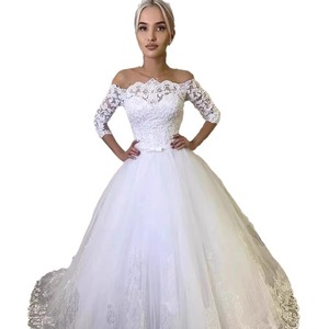 <b>Lace</b> Wedding Dress Ball Gown Tulle Off Shoulder Scalloped Neckline <b>White</b> Vintage Style Natural Waistline - Product Image 5