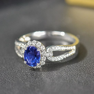 Anello a doppio strato con fiore geometrico per donna, elegante gioiello da dito alla moda e di lusso - Product Image 5