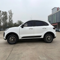 Véhicule électrique XINGPENG EV pour trajets quotidiens, 4 portes, tableau de bord multimédia LCD, autonomie de 200 km, moteur de 50 kW, batterie de 30 kWh, LED