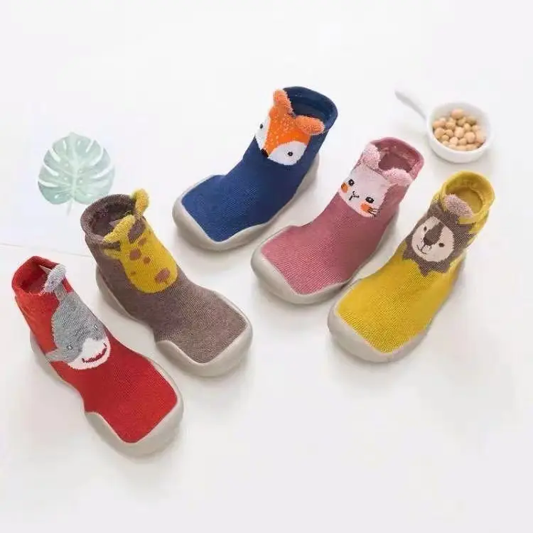 Zapatos de suela blanda para niños y niñas Nuevos calcetines de suelo zapatos para caminar para niños y niñas