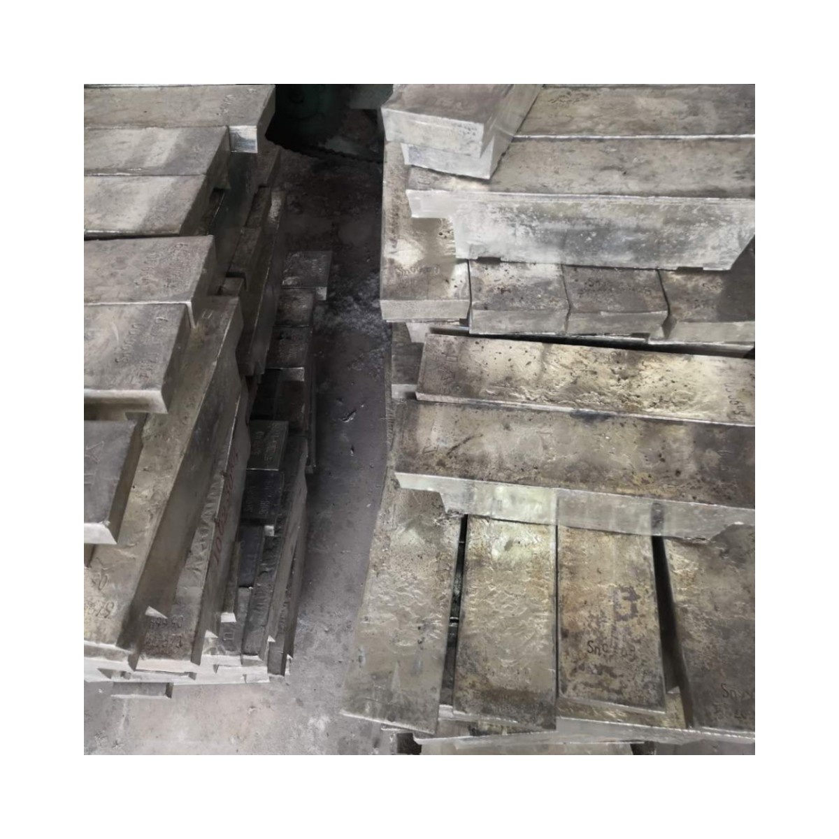 1000 Серия 99.97% мин Оловянный слиток белый металлический слиток для продажи