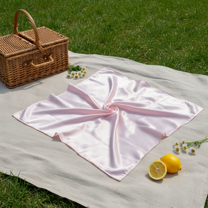 <span class=keywords><strong>Foulard</strong></span> carré moyen <span class=keywords><strong>en</strong></span> satin pour <span class=keywords><strong>femme</strong></span>, sensation soyeuse, idéal pour le sommeil et le soin des cheveux - Product Image 5