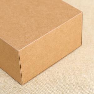 Petite boîte d'emballage de bonbons en papier kraft transparent pour enfants de Noël avec gaufrage et laminage mat pour les invités de mariage et les fêtes - Product Image 6