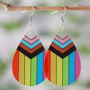 Boucles d'oreilles pendantes rayées arc-en-ciel en acrylique de qualité supérieure-Bijoux minimalistes modernes double face Cadeau hypoallergénique léger pour femme - Product Image 1