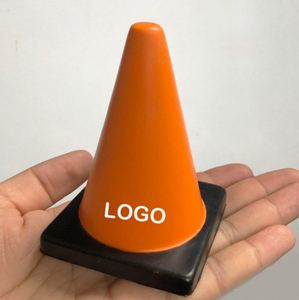 ของเล่นส่งเสริมการขายคุณภาพสูงสำหรับทุกเพศ รูปทรงกรวยจราจร ทำจาก PU นุ่ม บีบคลายเครียด พร้อมโลโก้สั่งทำได้ เหมาะสำหรับทุกวัย - Product Image 2