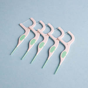 สินค้ามาใหม่ RICHSOURCE RS-SDP-2 3 1 ไม้จิ้มฟันทำความสะอาดซอกฟันแบบกำหนดเอง ผลิตจากวัสดุเป็นมิตรต่อสิ่งแวดล้อม กลิ่นมิ้นท์เคลือบแว็กซ์ สำหรับผู้ใหญ่ ด้ามจับทำจากพลาสติก PP นุ่ม ซิลิโคน - Product Image 2