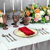 Assiettes de présentation en porcelaine émaillée de luxe écologiques avec bord doré, livraison rapide en gros, excellente qualité pour la décoration de mariage