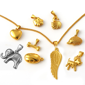 Encantadores Amuletos de Animales |   Colgantes de Acero Inoxidable Chapados en Oro PVD de 18K para Fabricación de Joyería DIY |   Perro, cisne, corazón, ala, hueso, erizo - Product Image 1