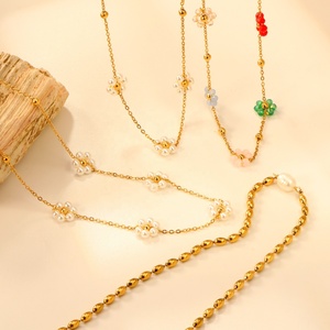 Collier ras du cou tendance en acier inoxydable plaqué or 18 carats avec pendentif fleur marguerite et perle, cadeau d'été pour femme - Product Image 4