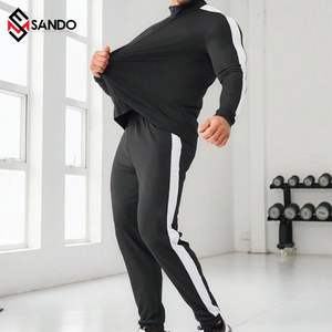 Nuevo chándal de rayas blancas con logotipo personalizado de la mejor calidad 2025 para hombre, chándal de entrenamiento en blanco de poliéster de LICRA de ajuste regular Suelto - Product Image 2