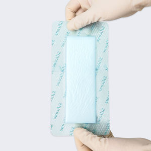 ผ้าพันแผลซิลิโคนแบบหลายชั้นที่ผ่านการฆ่าเชื้อฆ่าเชื้อฆ่าเชื้อโรคซึมซับดีกับแบคทีเรียสำหรับแผลที่มีความดันได้รับการรับรอง - Product Image 5