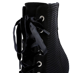 รองเท้าบูทส้นสูงแบบปลายแหลม 8 ซม. สำหรับผู้หญิง ดีไซน์เซ็กซี่ รุ่นใหม่ พร้อมเชือกผูกและตาข่าย - Product Image 5