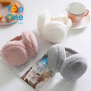 Top One usine extérieur personnalisé casque froid doux confortable femmes fourrure sécurité fourrure hiver cache-oreilles oreille couverture - Product Image 3