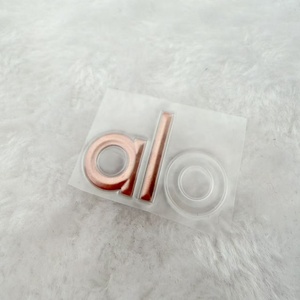 พร้อมจัดส่งป้ายเสื้อผ้าคุณภาพสูงแบบกำหนดเอง พร้อมปั๊มร้อน สำหรับเสื้อผ้าและแบรนด์หรู-แบบติดเอง เป็นมิตรกับสิ่งแวดล้อม - Product Image 4