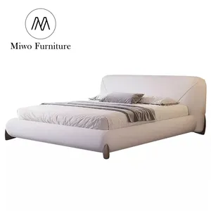 लक्जरी इतालवी बेडरूम रानी राजा आकार कपड़े धातु फ्रेम बेड सेट आधुनिक गुच्छेदार असबाबवाला फर्नीचर मखमल बिस्तर