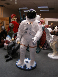 Tùy Chỉnh Phổ Biến Ngoài Trời Nghệ Thuật Hiện Đại Thiết Kế Cuộc Sống-Kích Thước Không Gian Biển Sợi Thủy Tinh Con Số Màu Trắng Nhựa Phi Hành Gia Bức Tượng - Product Image 3