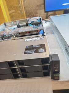 Serveur PowerEdge T560 2x Xeon Scalable 1TB DDR5 24x HDD IDRAC9 CE Vente en gros - Product Image 4