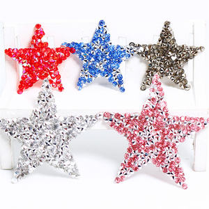 Patchs brodés étoiles en résine et strass faits main Tongshin de 6 cm, multicolores, thermocollants pour t-shirts - Product Image 2