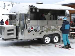 Camion de restauration en acier inoxydable avec équipement de cuisine complet pour la restauration commerciale en gros - Product Image 1