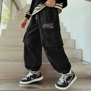 <span class=keywords><strong>Pantalon</strong></span> long léger et décontracté pour garçon <span class=keywords><strong>Pantalon</strong></span> cargo taille moyenne avec poches plates sur le devant et les côtés - Product Image 2