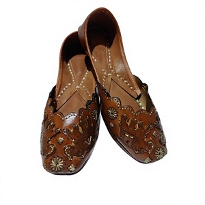 BS INTERNATIONAL - Zapatos de Mujer Hechos a Mano en Cuero Genuino, Diseño Tradicional Indio, Decoración Floral, Patrón a Cuadros, Cierre de Cremallera - Product Image 2