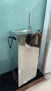 <span class=keywords><strong>Fontaine</strong></span> à boire commerciale debout libre d'acier inoxydable de distributeur d'<span class=keywords><strong>eau</strong></span> commerciale pour le terrain de jeu public de gymnase - Product Image 5